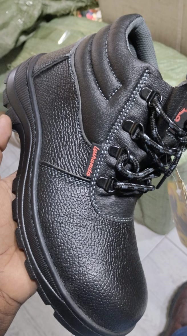 Safety shoes Rubber Black.